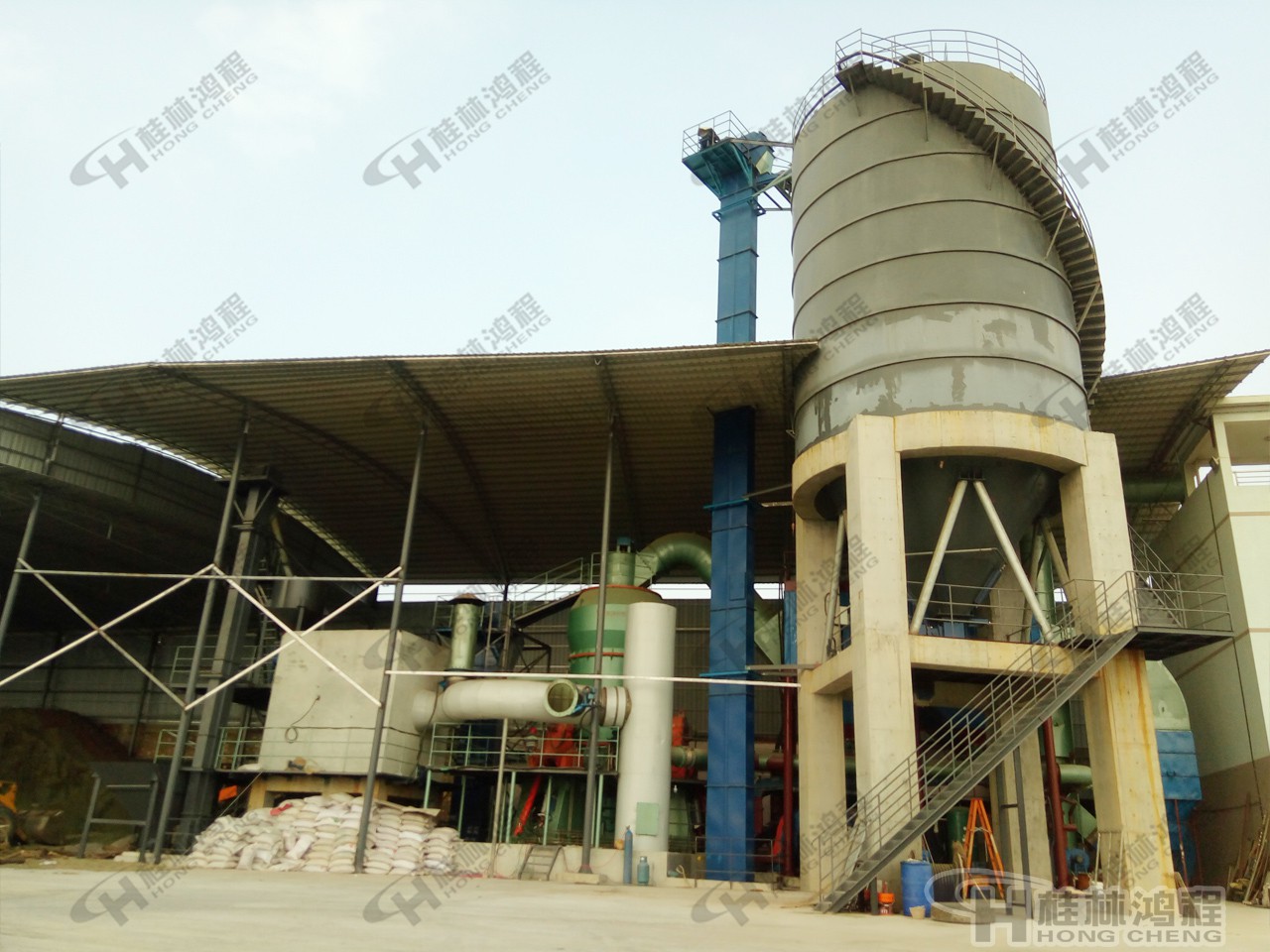 广西百色水渣立磨 HLM26/3立磨 水渣微粉生产线 广西百色水渣立磨 HLM26/3立磨 水渣微粉生产线