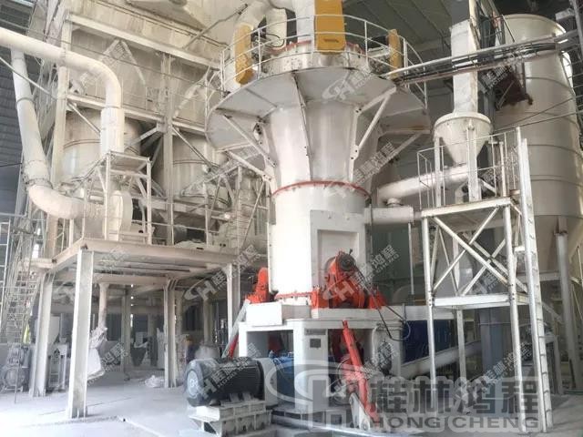 800目碳酸钙生产设备碳酸钙微粉磨现场 800目碳酸钙生产设备碳酸钙微粉磨现场