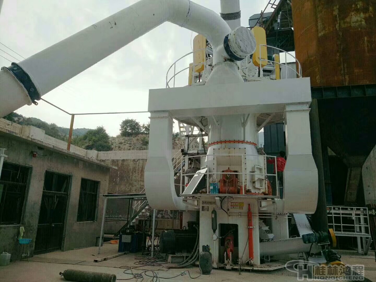 石英砂磨粉机HLMX超细立磨