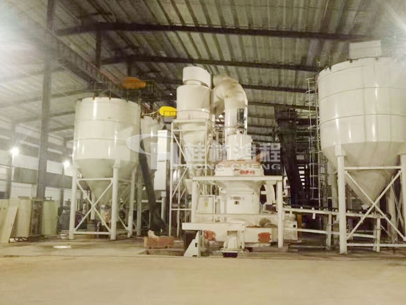 广西某玻璃厂 250目石油焦磨粉机 HC1700摆式磨粉机设备现场 广西某玻璃厂 250目石油焦磨粉机 HC1700摆式磨粉机设备现场