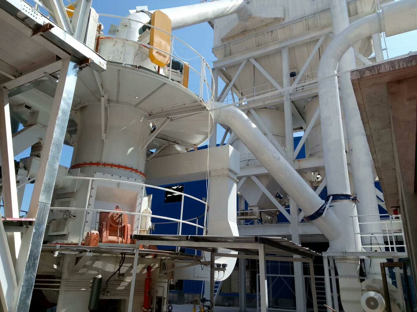 HLMX氧化钙立磨,氧化钙磨粉机,超细立磨