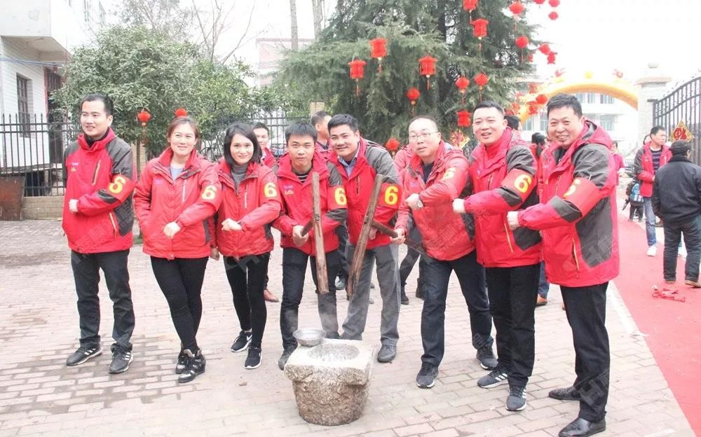 祝贺磨粉机厂家桂林鸿程第四届户外拓展圆满结束 祝贺磨粉机厂家桂林鸿程第四届户外拓展圆满结束