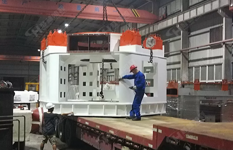 桂林鸿程磨粉机安装工人五一坚守岗位，保证客户磨粉生产线按计划投产