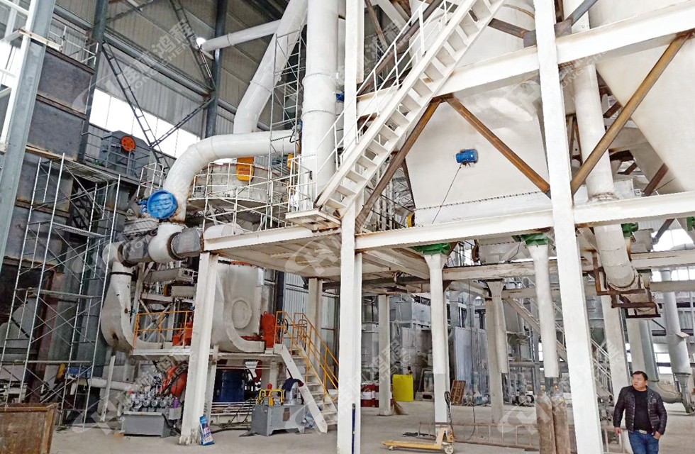 桂林鸿程石油焦粉立磨客户现场 桂林鸿程石油焦粉立磨客户现场