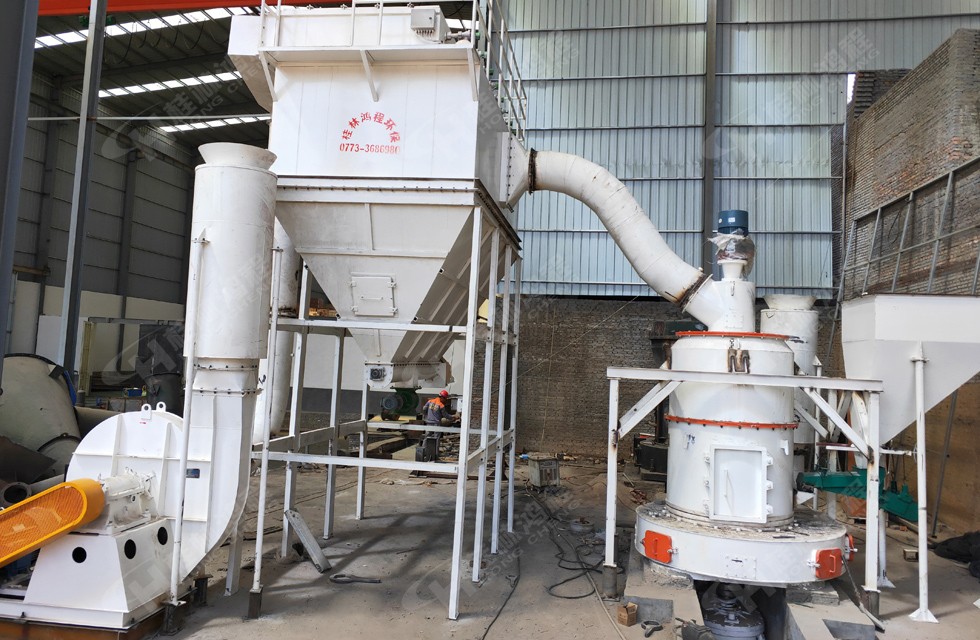 节能款铝矾土磨机HCQ新型粉磨机