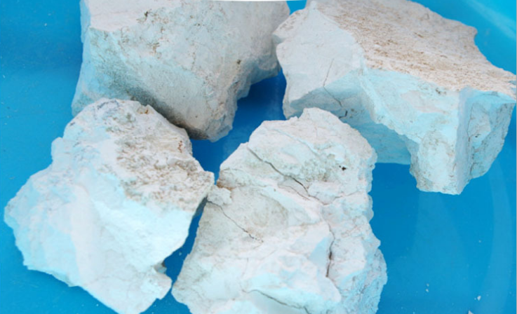 磨生石灰用啥设备