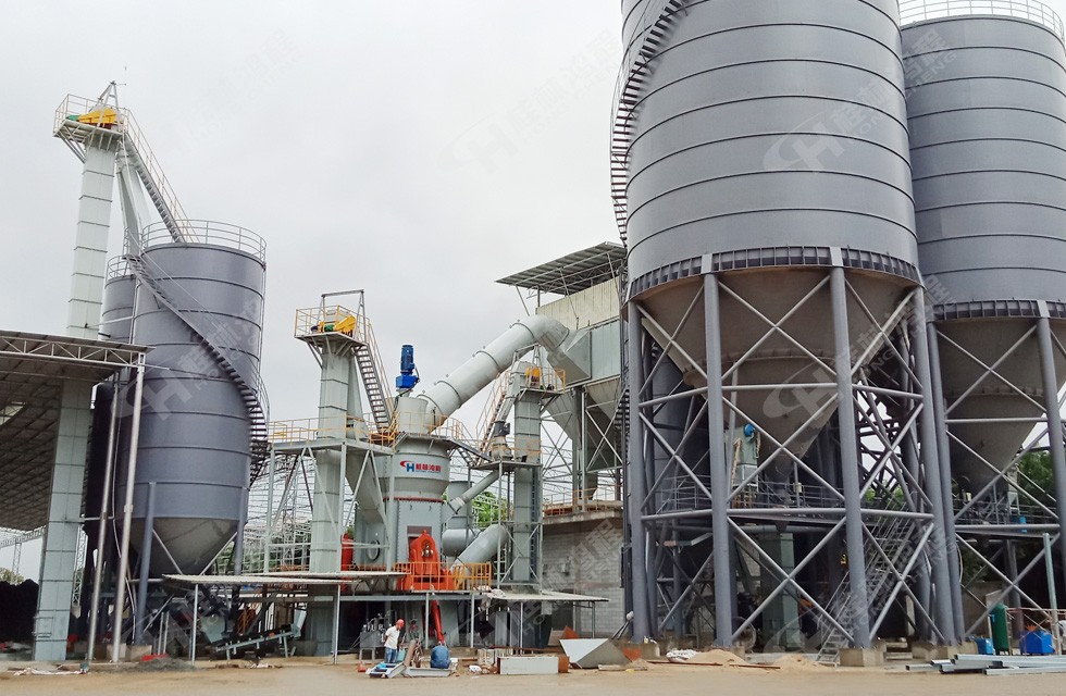 磨石灰石粉设备精典客户案例：HLM2600石灰石立磨 时产100吨浙江客户